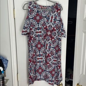 SJS Cold-Shoulder Mini Dress in Navy, Red & White